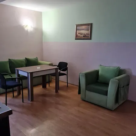 елка Appartement *