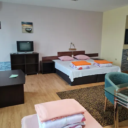 елка بورغاس