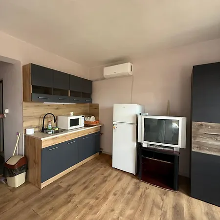 Apartment елка Burgas City