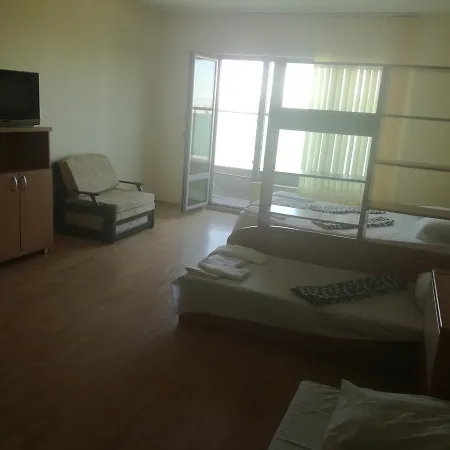 елка * بورغاس