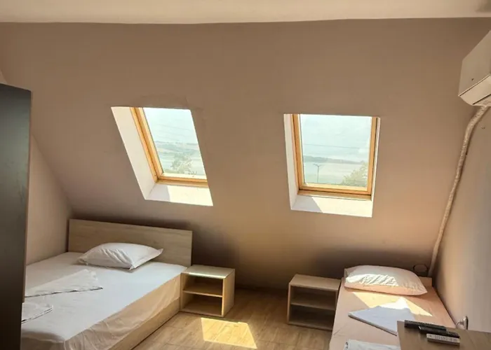 елка * בורגאס