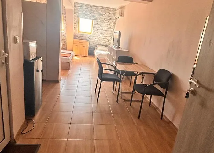 Apartman елка *