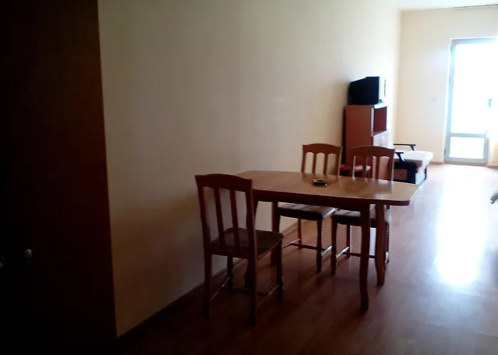 Apartman елка